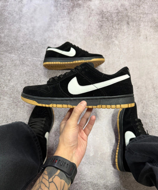 NK Sb Black Gamuza